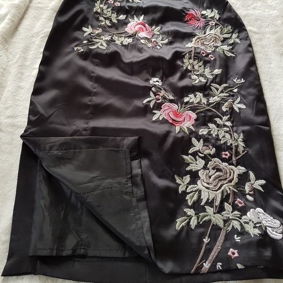 Forever 21 Strapless black midi - Picture 4 of 8